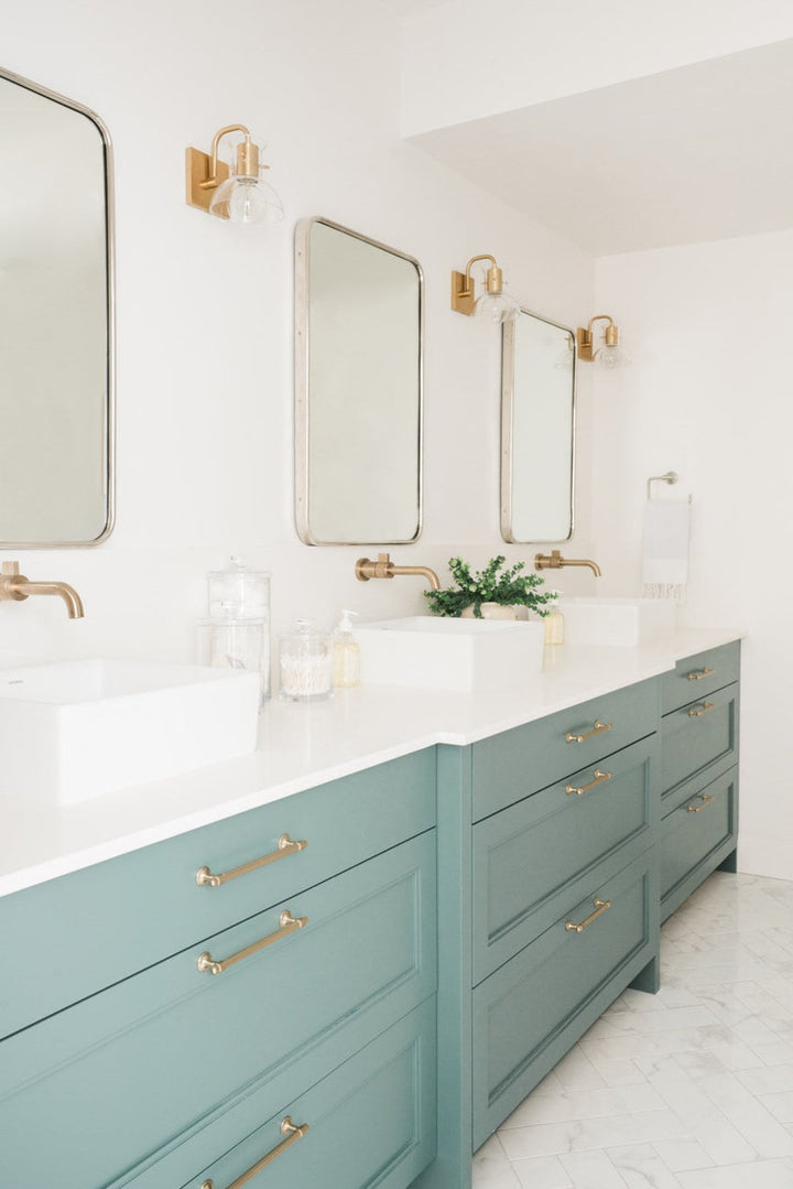 Riley Bath & Vanity 5" - Aged Brass