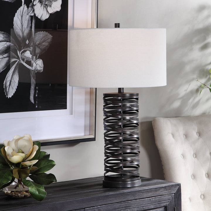 Alita Rust Black Table Lamp